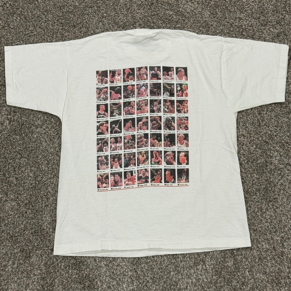 Vintage 90s Chicago Bulls 70 Wins Newspaper T-Shirt Mens XL NBA Jordan Rodman - Picture 5 of 9